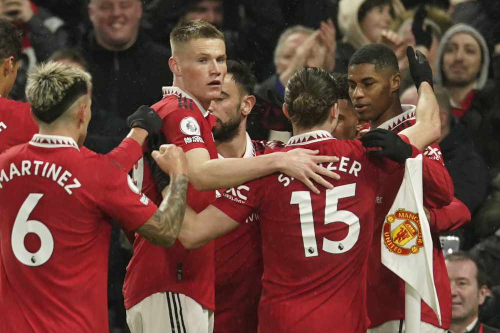 中路却出现 中路却出现